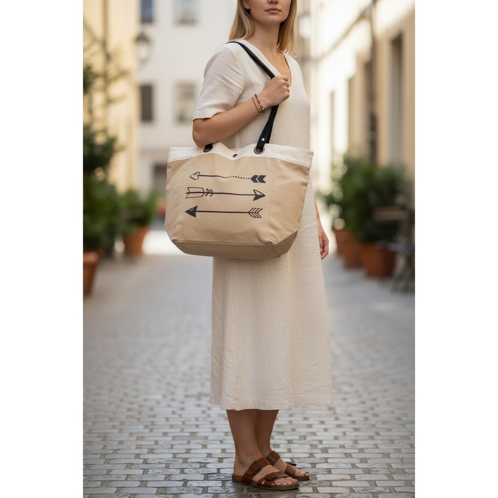 Thirty-One Tan Canvas Arrow Graphic Tote Bag Cream Trim‎ Black Straps Retired